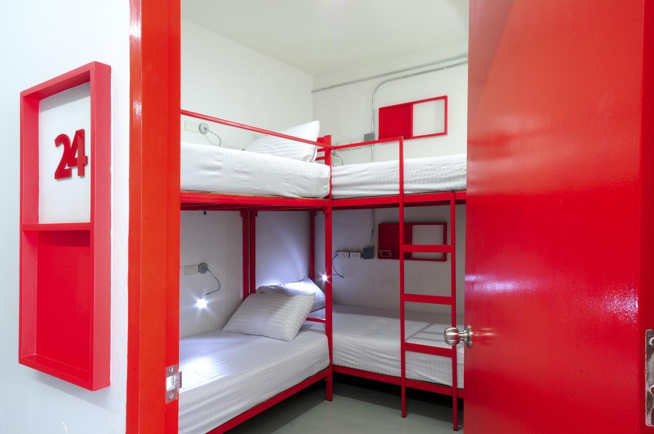 Jellybean Ezy Hostel Sathorn Bangkok Exterior photo