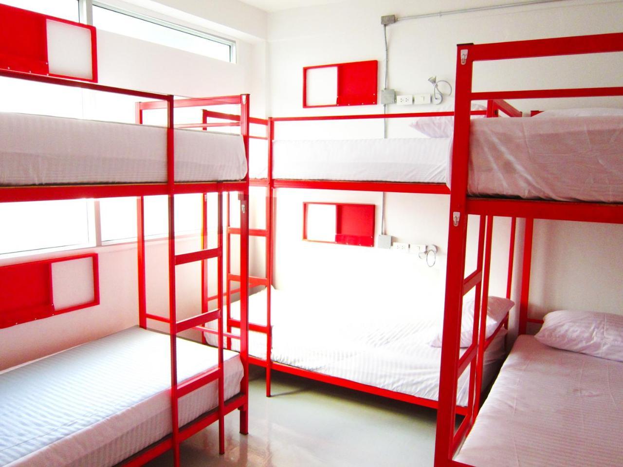Jellybean Ezy Hostel Sathorn Bangkok Exterior photo